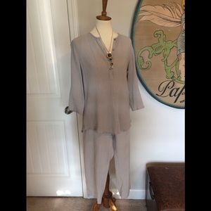 Sustainable double gauze top for all seasons